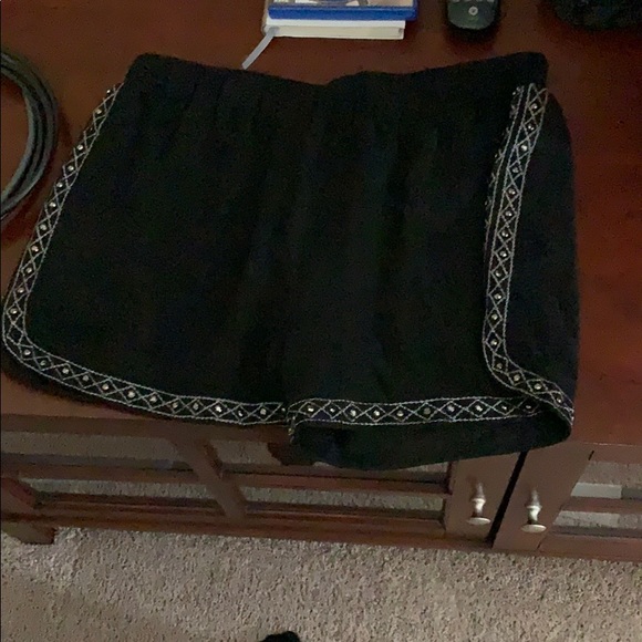 Shorts - Picture 1 of 2